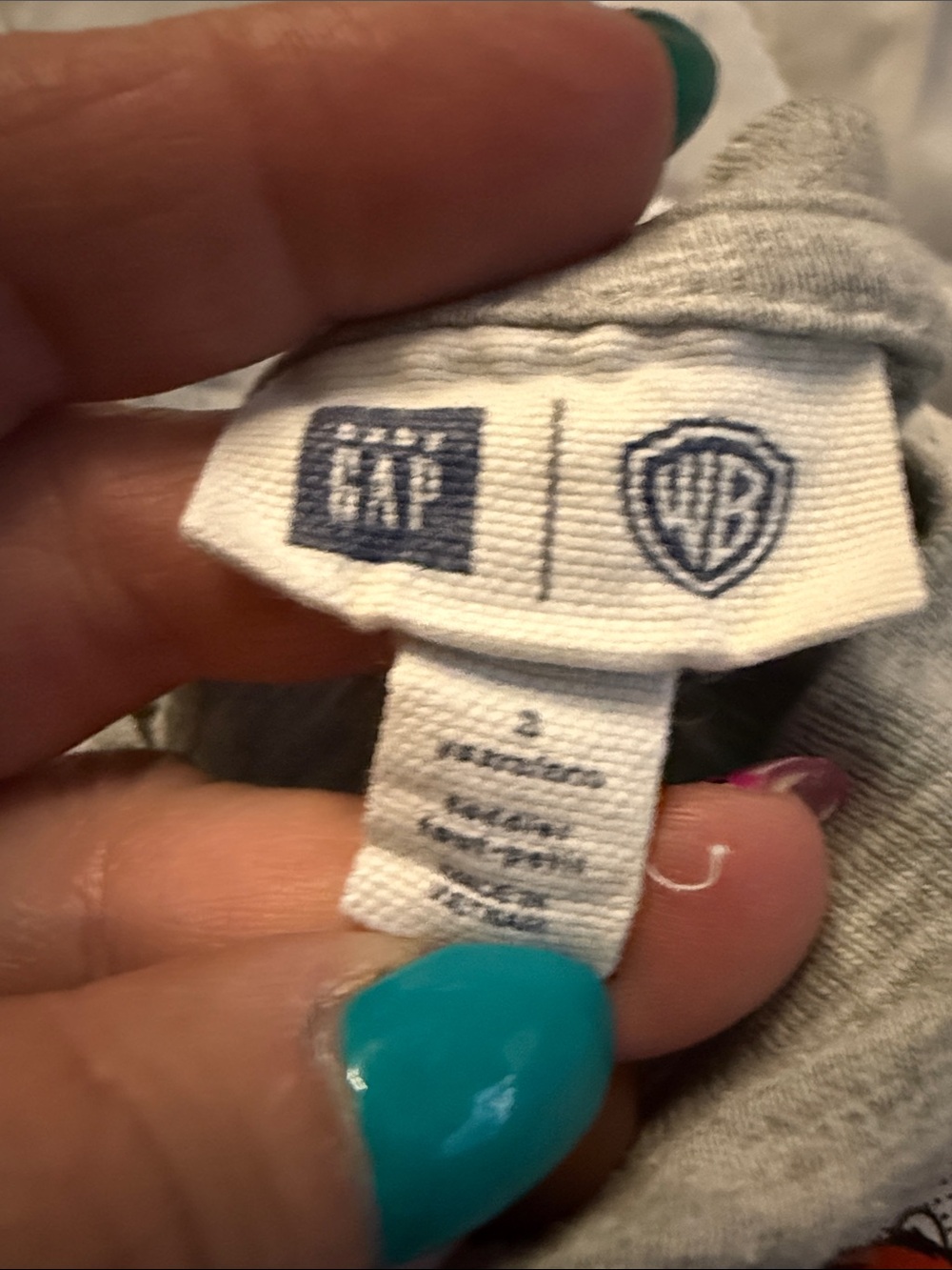 3T GAP shorts x Warner Bros. Grey Logo Tee (Grey) gender neutral